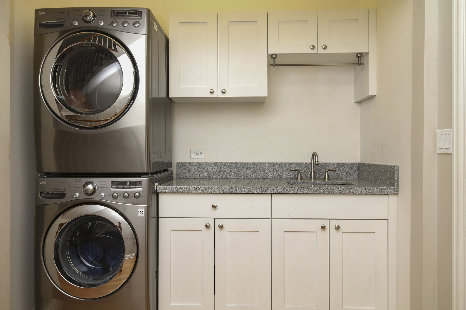 21 North Ada Street Chicago, IL 60607 - Photo 30 of 41