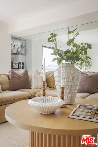 $729,000 | 4829 Whitsett Avenue, Unit 301, Valley Village, CA 91607