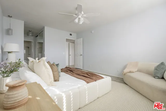 $729,000 | 4829 Whitsett Avenue, Unit 301, Valley Village, CA 91607