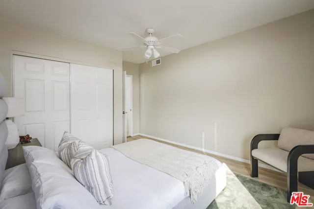 $729,000 | 4829 Whitsett Avenue, Unit 301, Valley Village, CA 91607