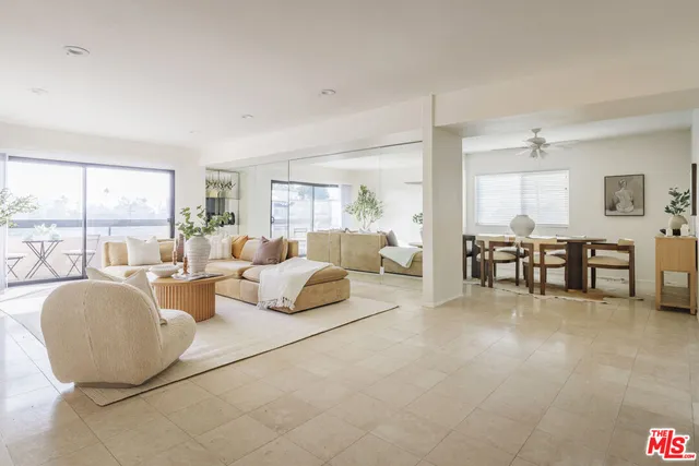 $729,000 | 4829 Whitsett Avenue, Unit 301, Valley Village, CA 91607