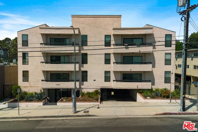 $729,000 | 4829 Whitsett Avenue, Unit 301, Valley Village, CA 91607