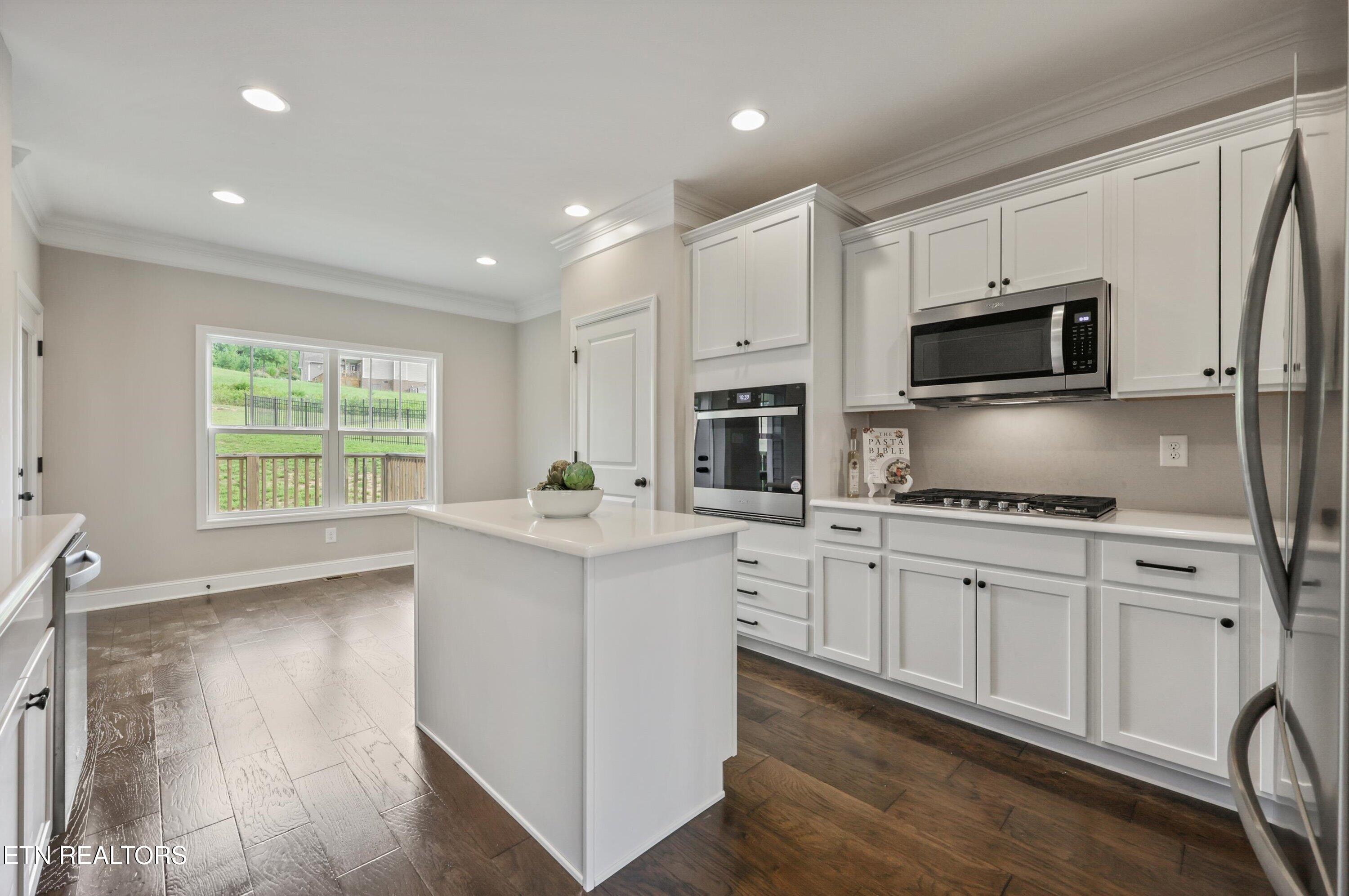 105 Cedarberry Street Oak Ridge, TN 37830 - Photo 14 of 60 18-105 Cedarberry St33
