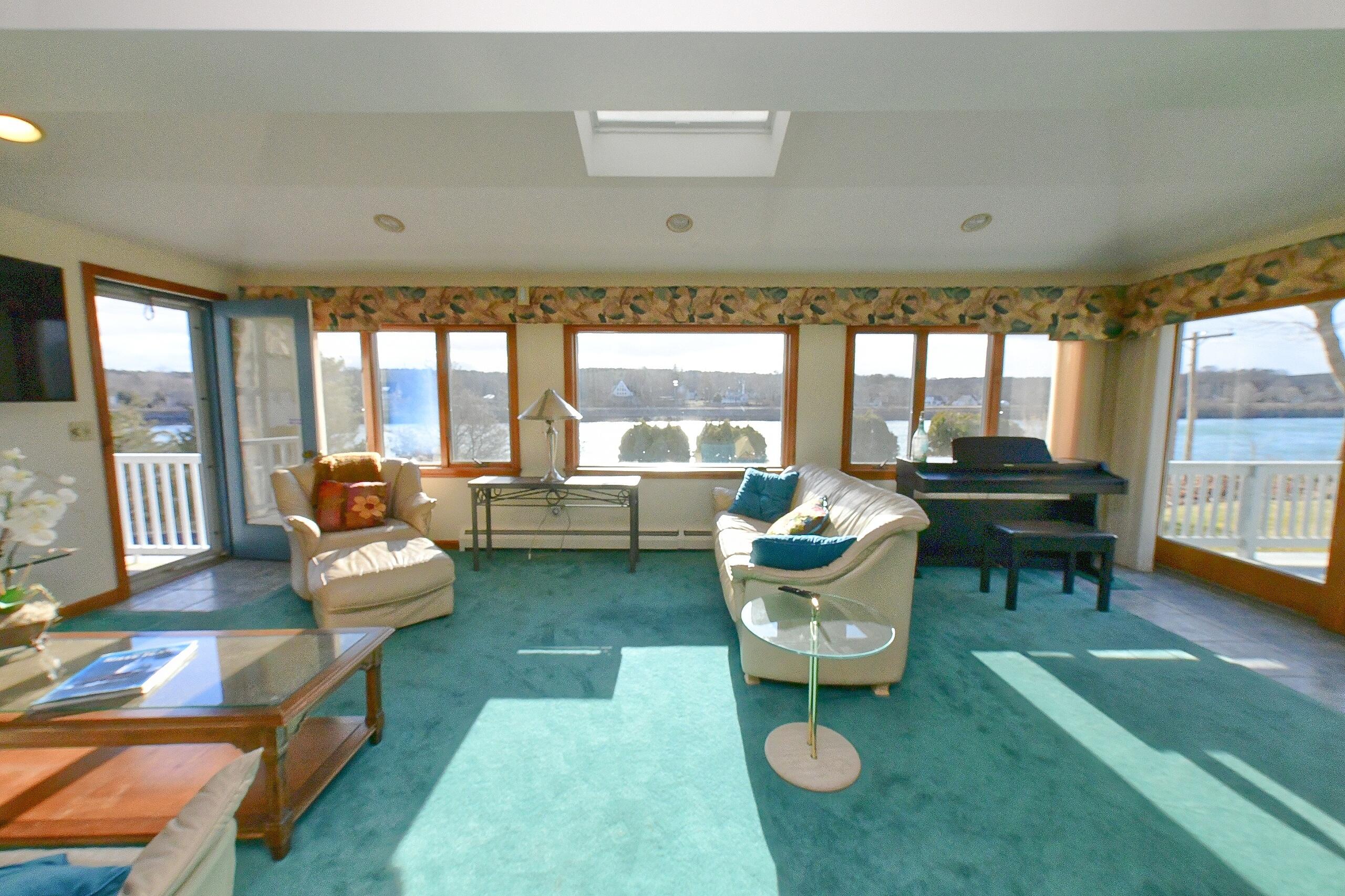 18 Gibbs Road Sagamore Beach, MA 02562 - Photo 17 of 53 2025-12-31-15-12-55-803