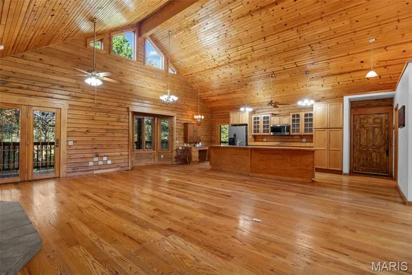 $599,900 | 791 Crescent Drive, Hollister, MO 65672