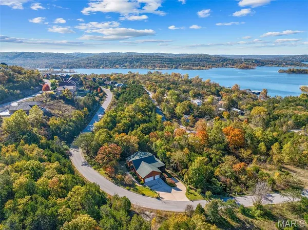 $599,900 | 791 Crescent Drive, Hollister, MO 65672