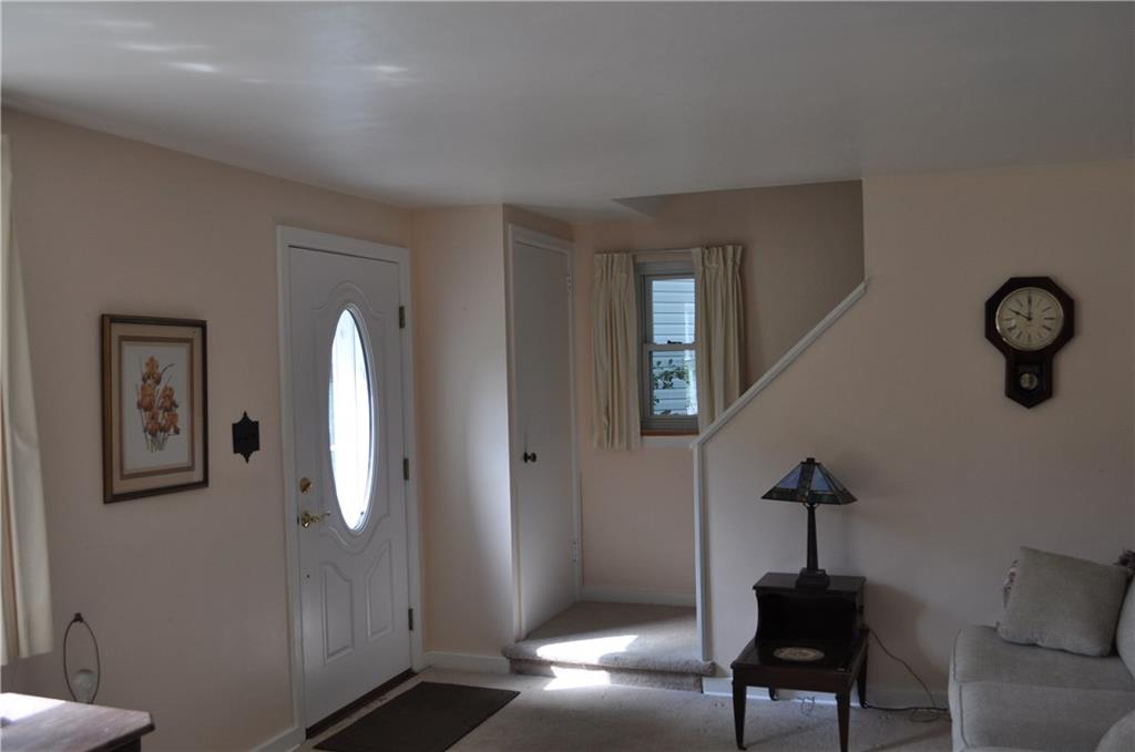 224 Johnston Road Pittsburgh, PA 15235 - Photo 3 of 23 The pretty front door and numerous windows fill the room with sunlight!