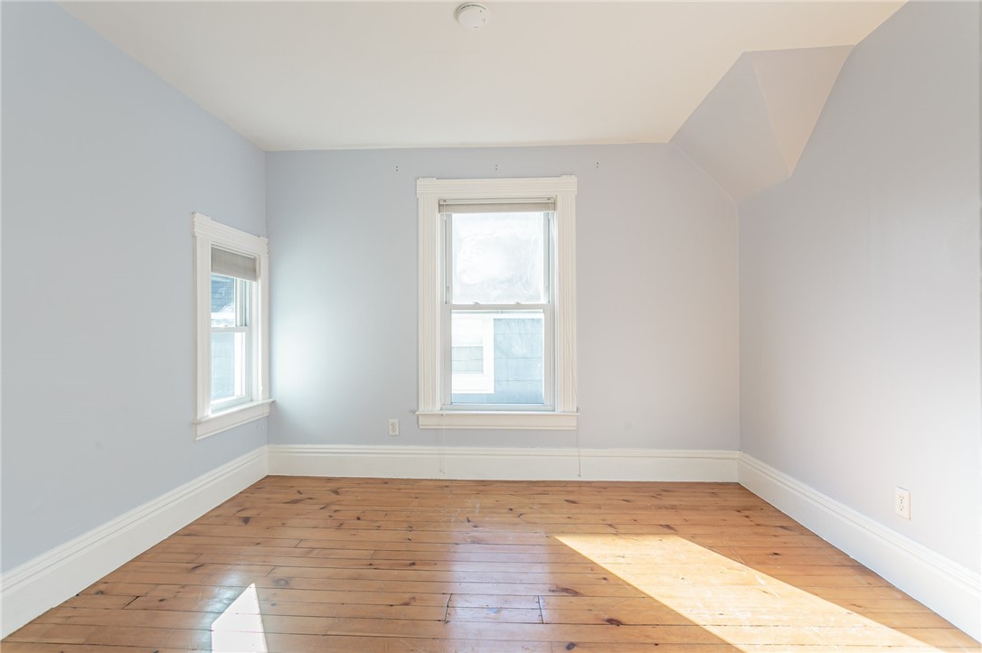 716 Linden Street Rochester, NY 14620 - Photo 19 of 34