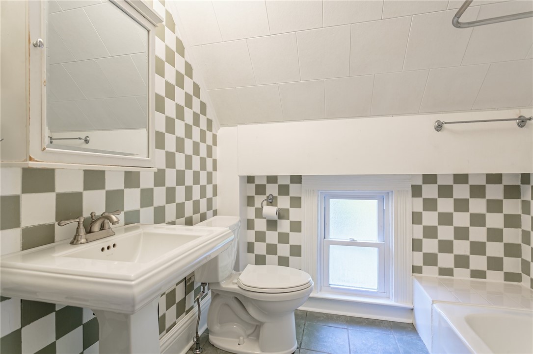 716 Linden Street Rochester, NY 14620 - Photo 25 of 34