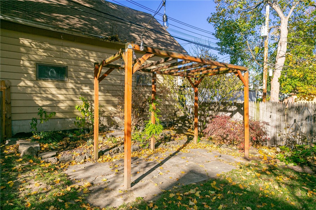 716 Linden Street Rochester, NY 14620 - Photo 32 of 34