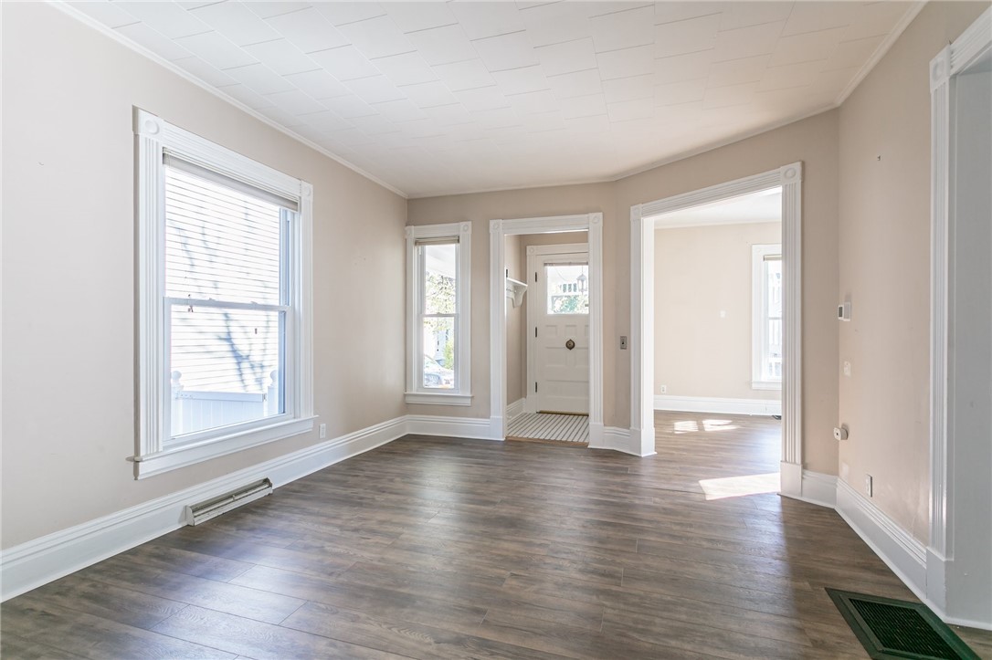 716 Linden Street Rochester, NY 14620 - Photo 6 of 34