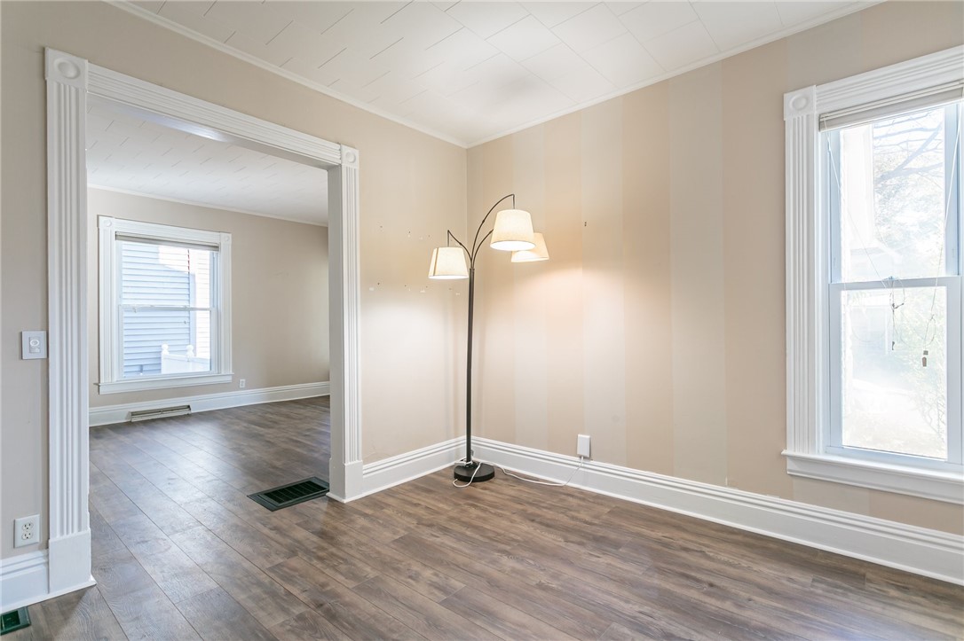 716 Linden Street Rochester, NY 14620 - Photo 10 of 34