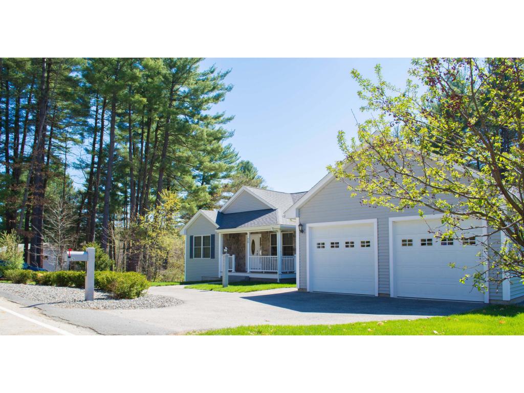 26 New Searles Road Nashua, NH 03062 - Photo 2 of 31