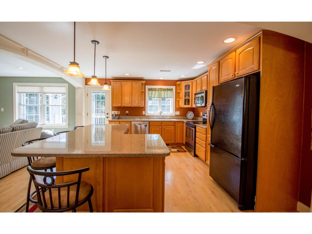 26 New Searles Road Nashua, NH 03062 - Photo 12 of 31