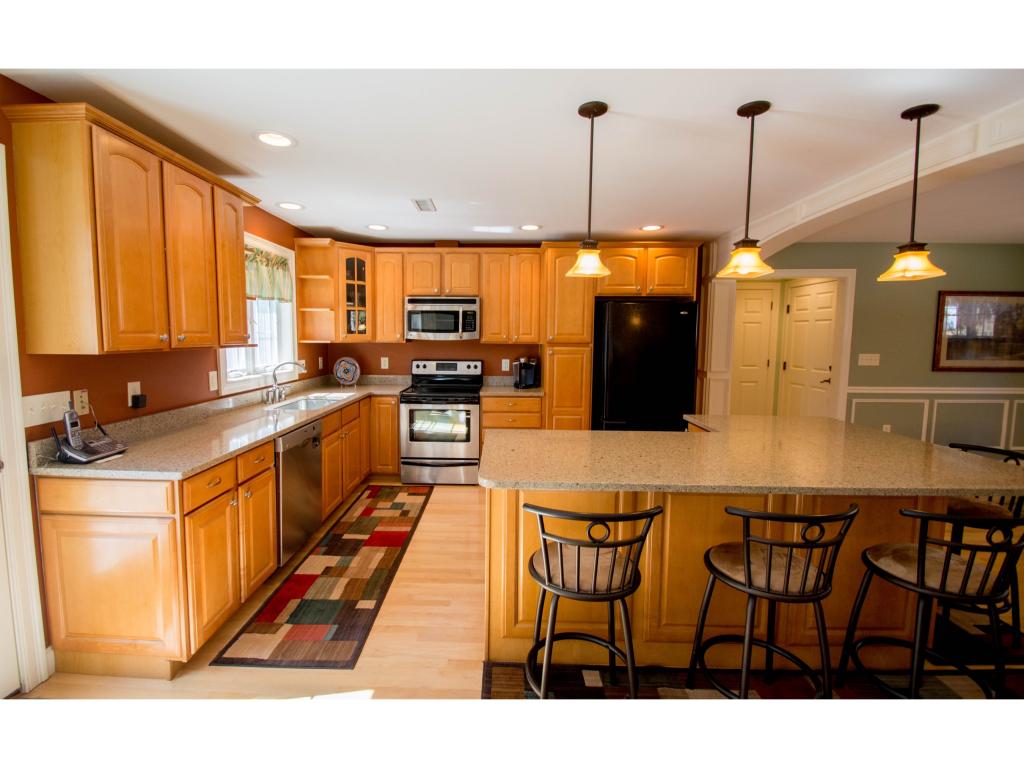 26 New Searles Road Nashua, NH 03062 - Photo 13 of 31