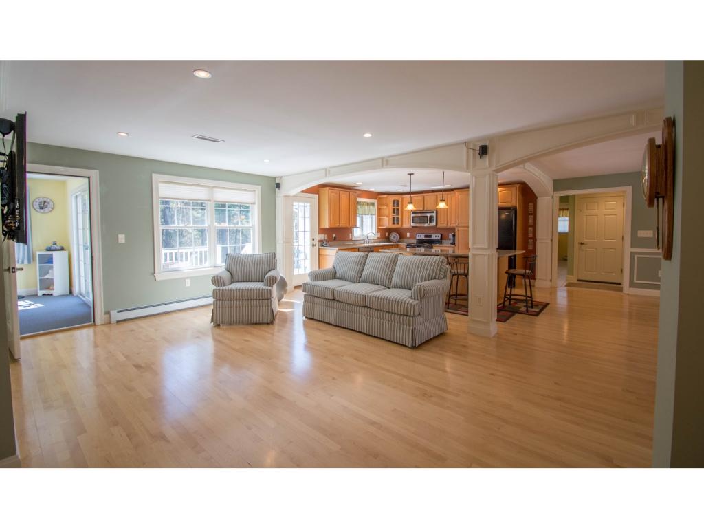 26 New Searles Road Nashua, NH 03062 - Photo 6 of 31