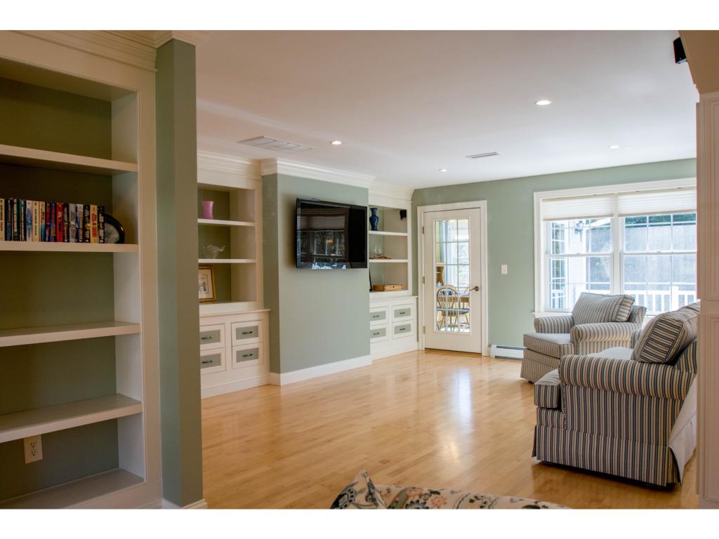 26 New Searles Road Nashua, NH 03062 - Photo 8 of 31