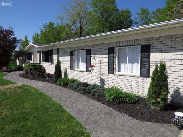 12424 Barnes Road Byron, MI 48418 - Photo 2 of 27 21168115-1.JPG