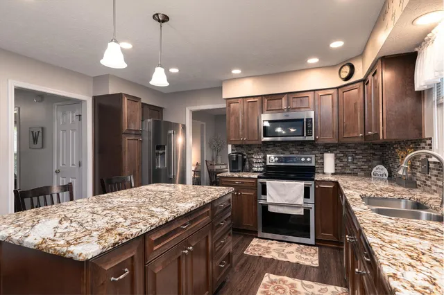 $384,900 | 936 Brookridge Court, Lafayette, IN 47909