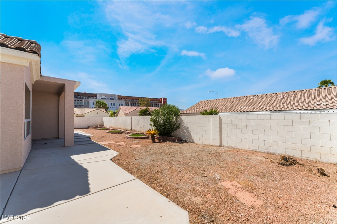 8644 Highland View Las Vegas, NV 89145 - Photo 37 of 41