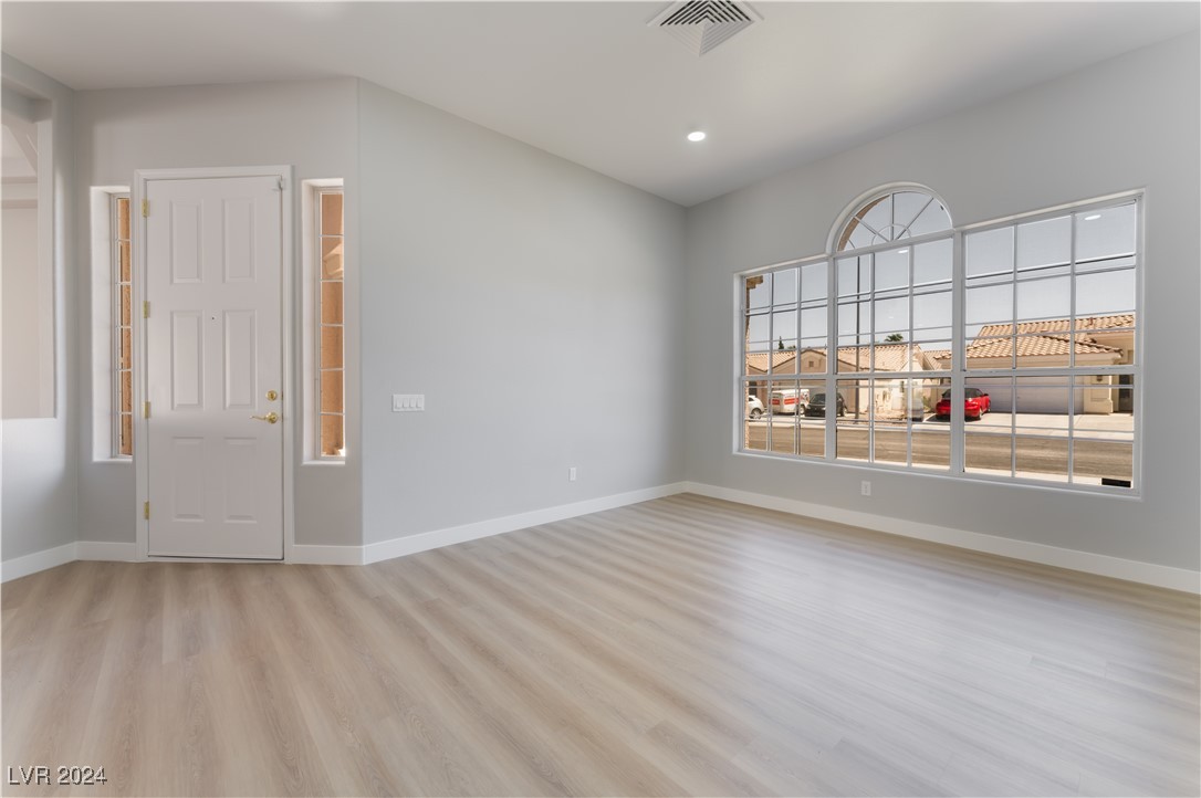 8644 Highland View Las Vegas, NV 89145 - Photo 7 of 41