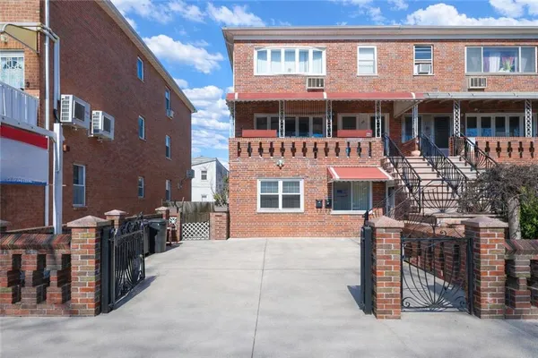 $2,199,000 | 46 Bay 37th Street | Gravesend