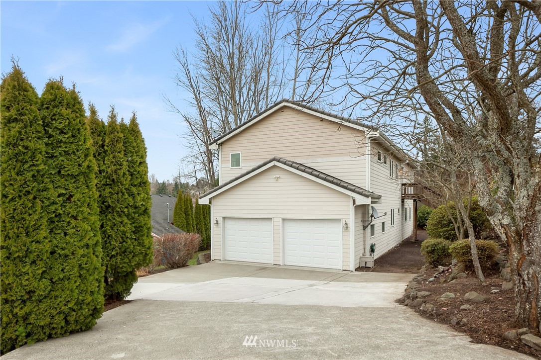411 Windsor Way Northeast Renton, WA 98056 - Photo 1 of 24
