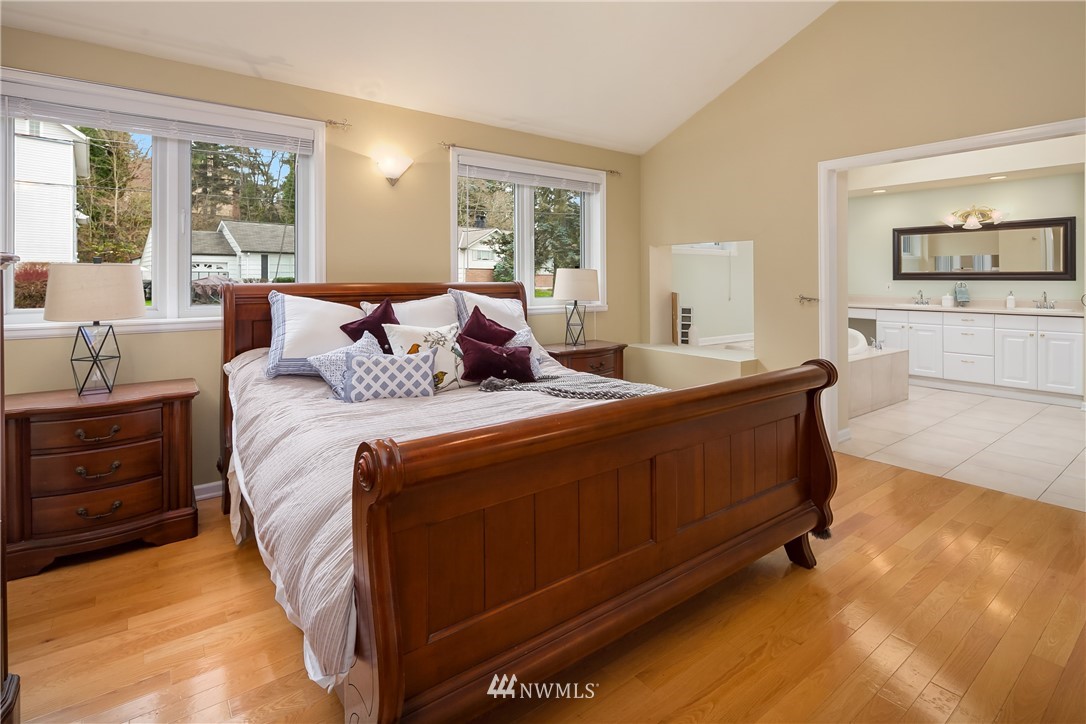 411 Windsor Way Northeast Renton, WA 98056 - Photo 12 of 24