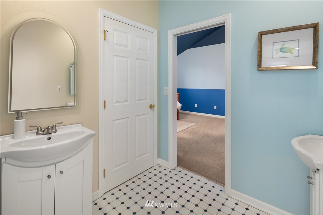 411 Windsor Way Northeast Renton, WA 98056 - Photo 15 of 24