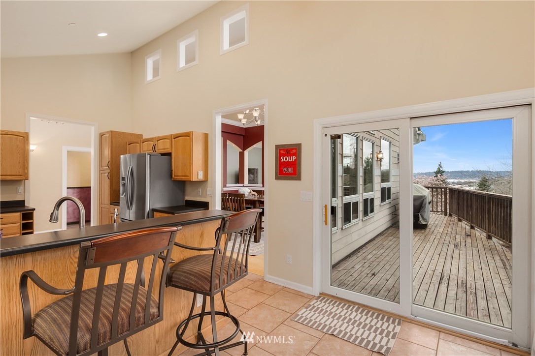 411 Windsor Way Northeast Renton, WA 98056 - Photo 6 of 24