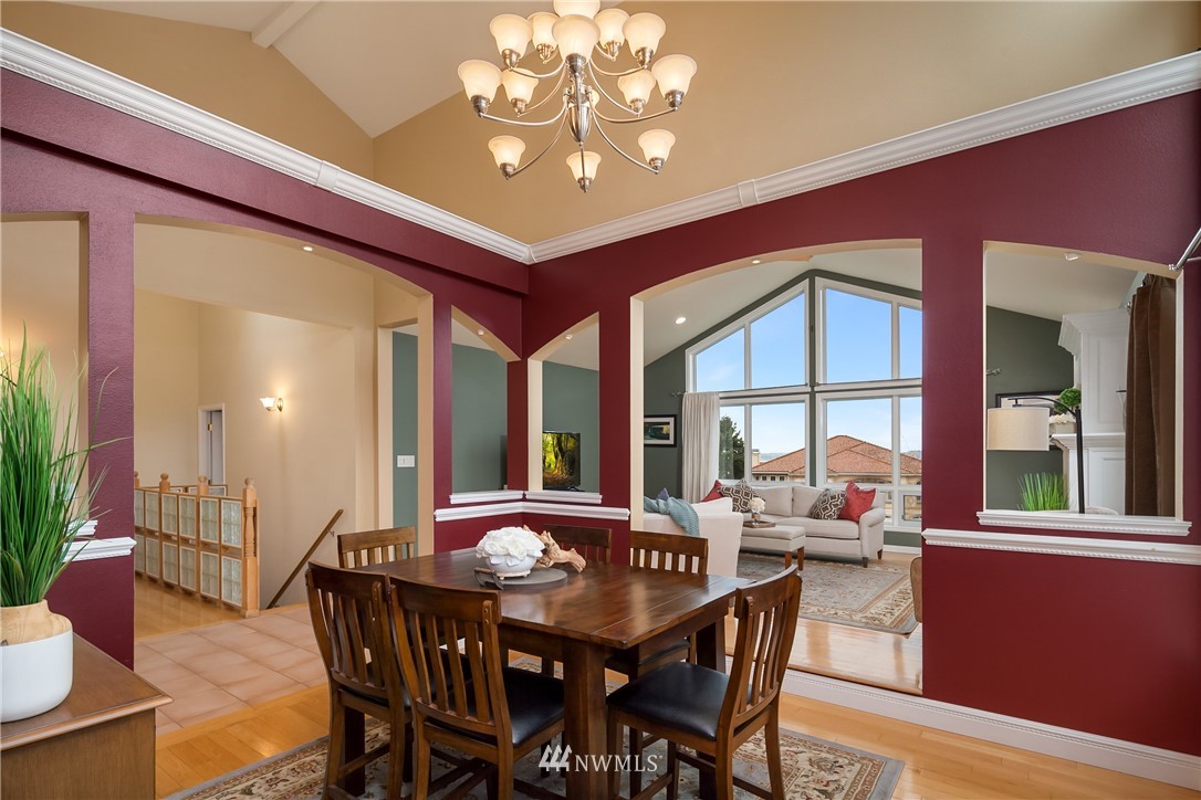 411 Windsor Way Northeast Renton, WA 98056 - Photo 7 of 24