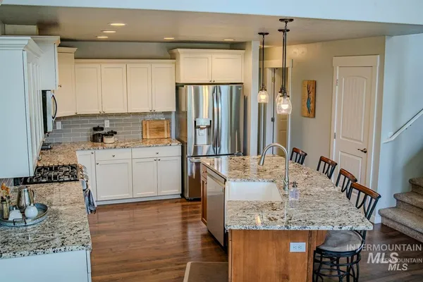 $714,000 | 21 Melonie Loop, Cascade, ID 83611