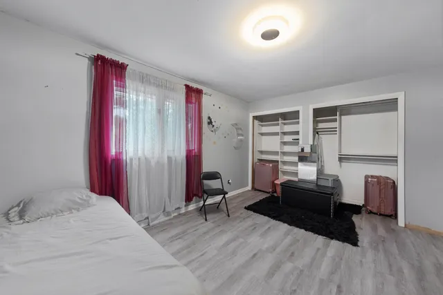 $301,000 | 801 East 168th Street, South Holland, IL 60473