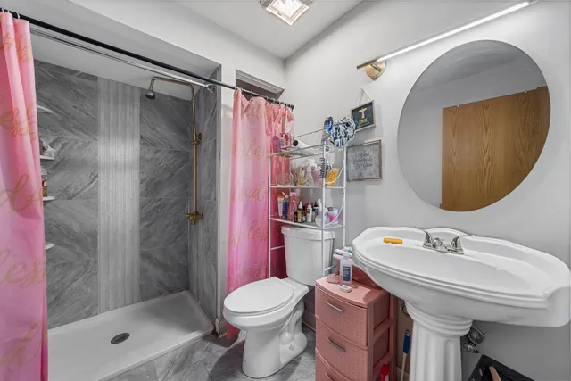 $301,000 | 801 East 168th Street, South Holland, IL 60473