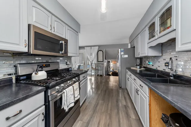 $301,000 | 801 East 168th Street, South Holland, IL 60473