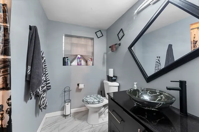 $301,000 | 801 East 168th Street, South Holland, IL 60473