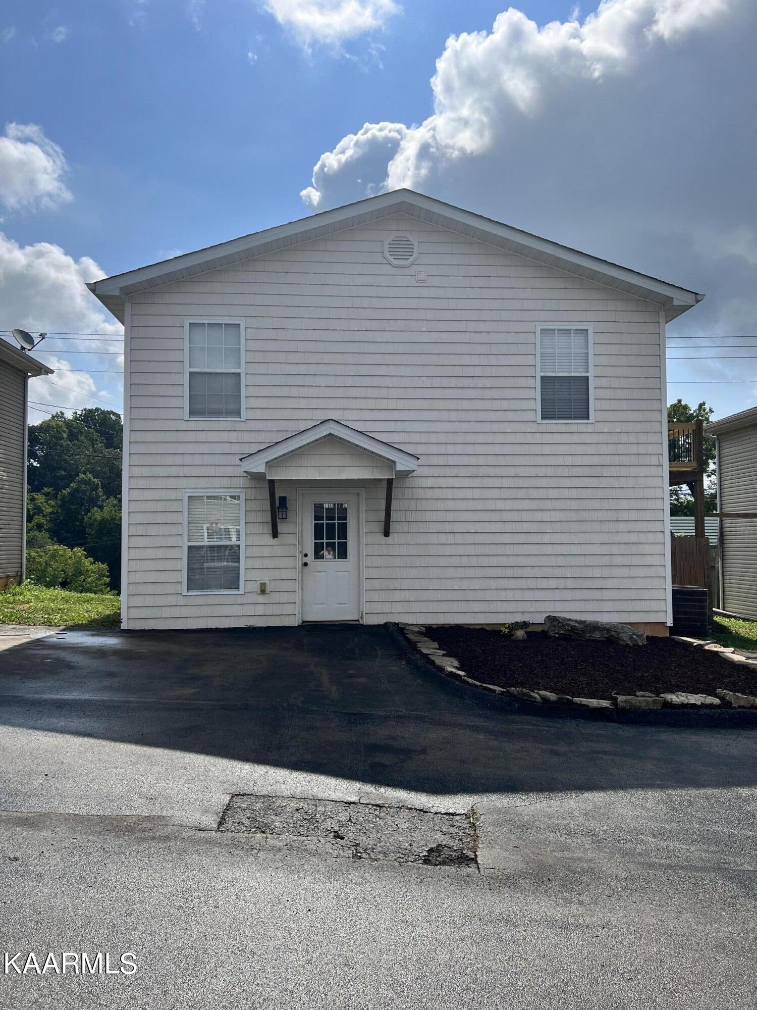 116 Roberts Ridge, Unit 9 Rutledge, TN 37861 - Photo 1 of 34 IMG_4733 2