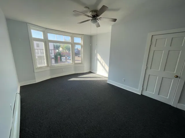 $1,400 | 408 Central Street, Unit 3, Franklin, NH 03235