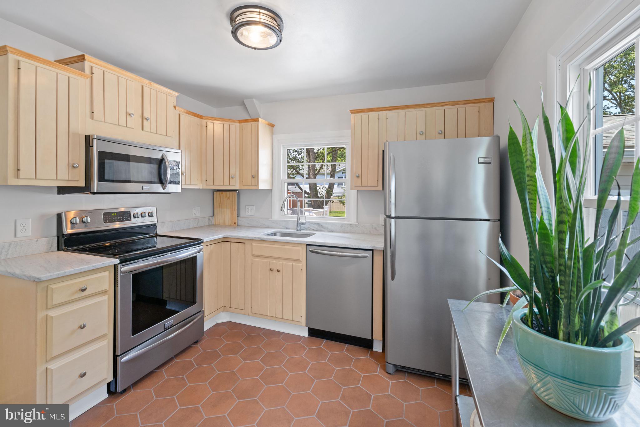 1178 Hampton Road Annapolis, MD 21409 - Photo 6 of 46 Gallery Image 6