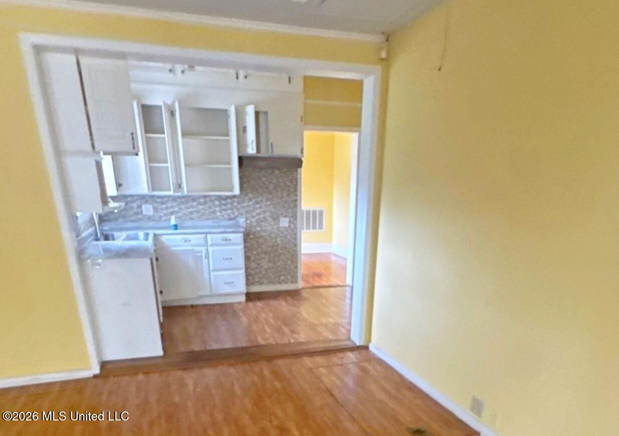 1022 Markham Street Vicksburg, MS 39180 - Photo 2 of 14 6