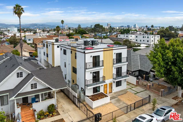 $3,980 | 3209 West 18th Street, Unit 1, Los Angeles, CA 90019