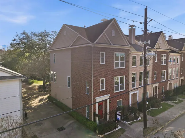 $425,000 | 1809 Gillette Street, Houston, TX 77019