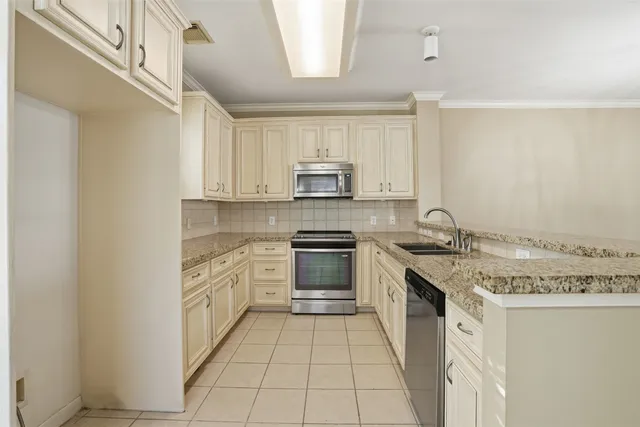 $425,000 | 1809 Gillette Street, Houston, TX 77019