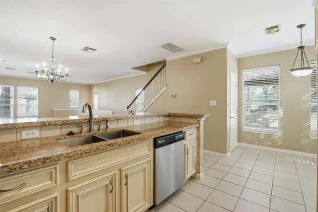 $425,000 | 1809 Gillette Street, Houston, TX 77019