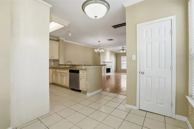 $425,000 | 1809 Gillette Street, Houston, TX 77019