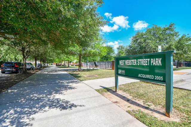 $425,000 | 1809 Gillette Street, Houston, TX 77019