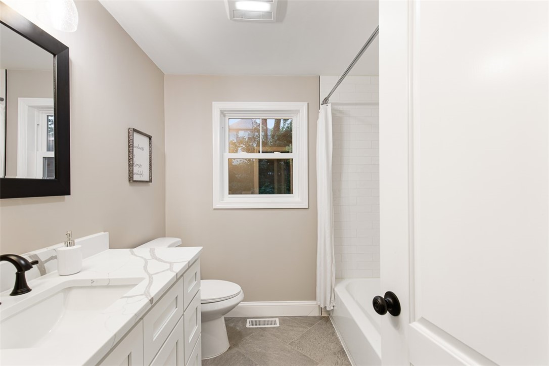 162 Colonial Road Providence, RI 02906 - Photo 20 of 36