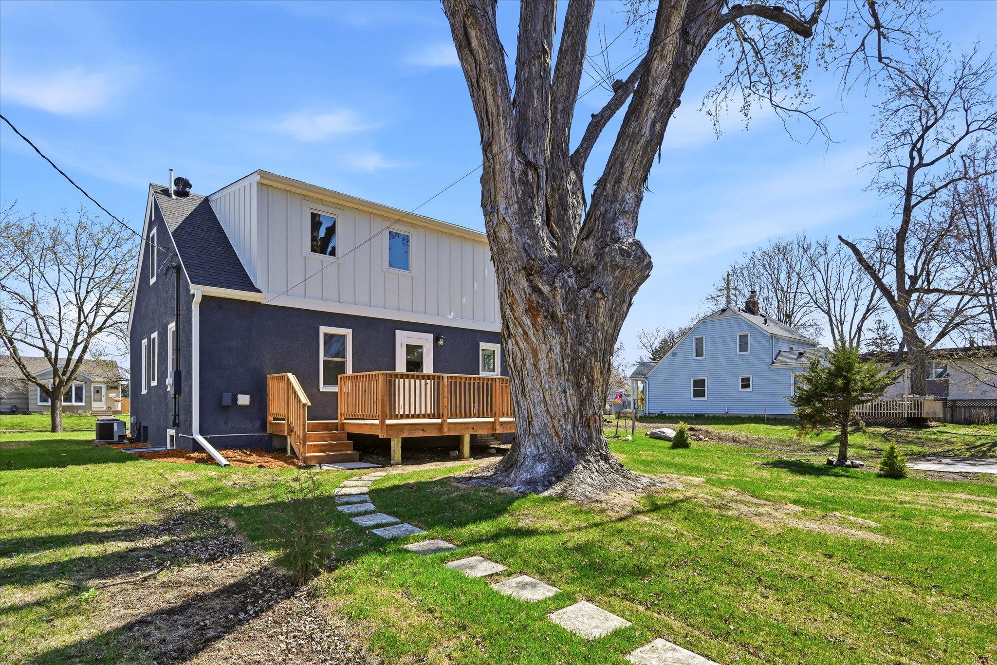 3370 Library Lane St. Louis Park, MN 55426 - Photo 5 of 56