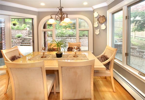 39 Greylock Road Newton, MA 02465 - Photo 7 of 30