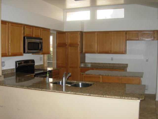 1521 West Post Road Chandler, AZ 85224 - Photo 13 of 53 bright kitchen